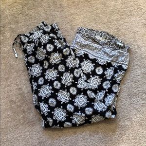 Flowy patterned pants